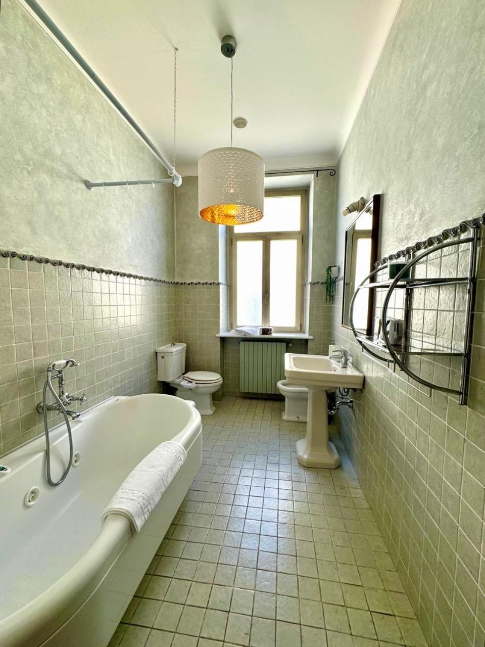 Palazzo Pia Rooms Valdragone Esterno foto